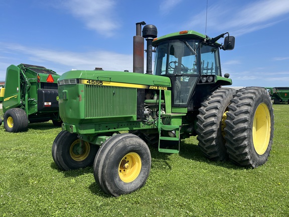  John Deere 4555