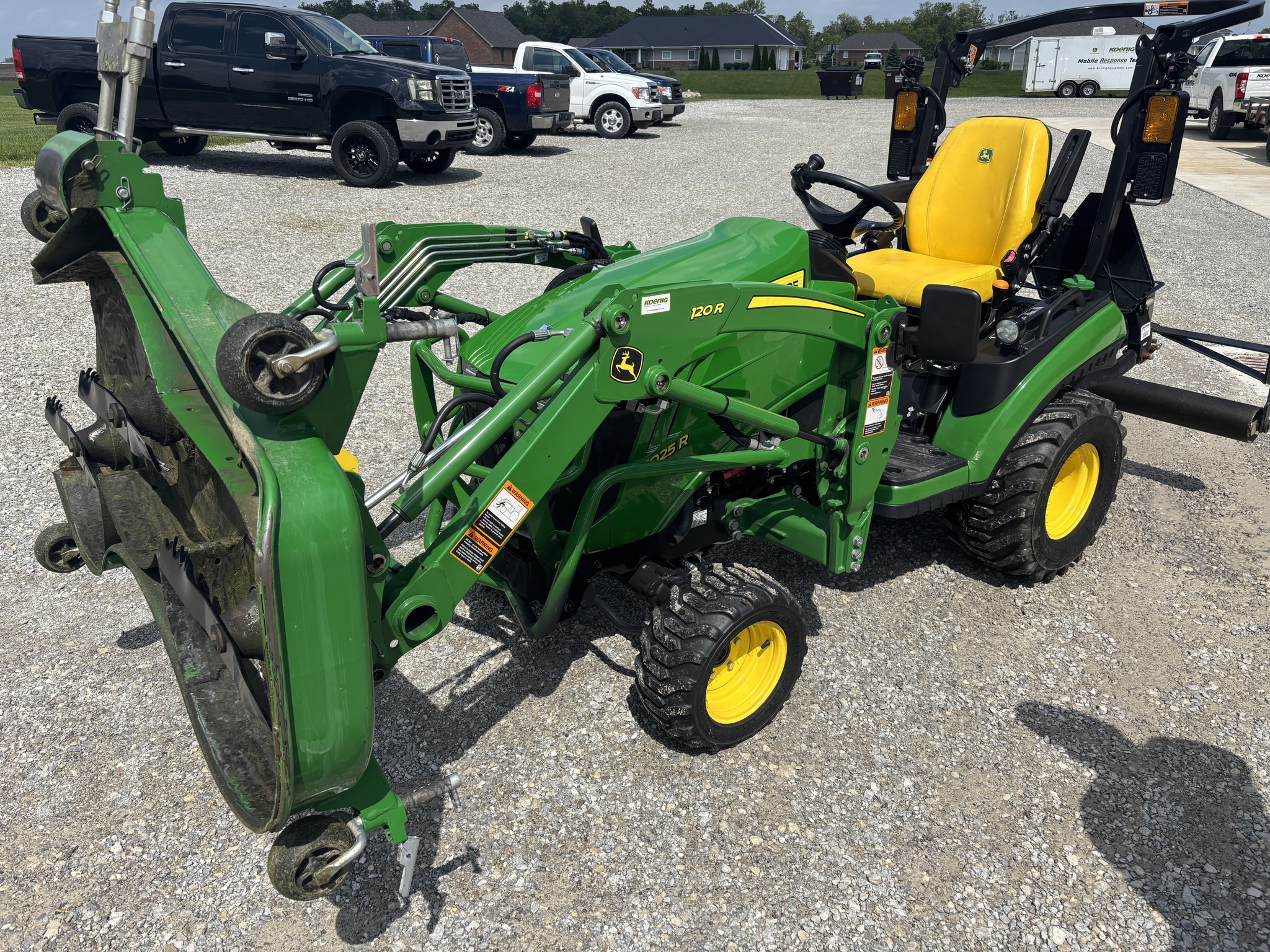 Used 2023 John Deere 1025R Compact Utility Tractors at Koenig Equipment in Botkins, OH - PhotoXL0