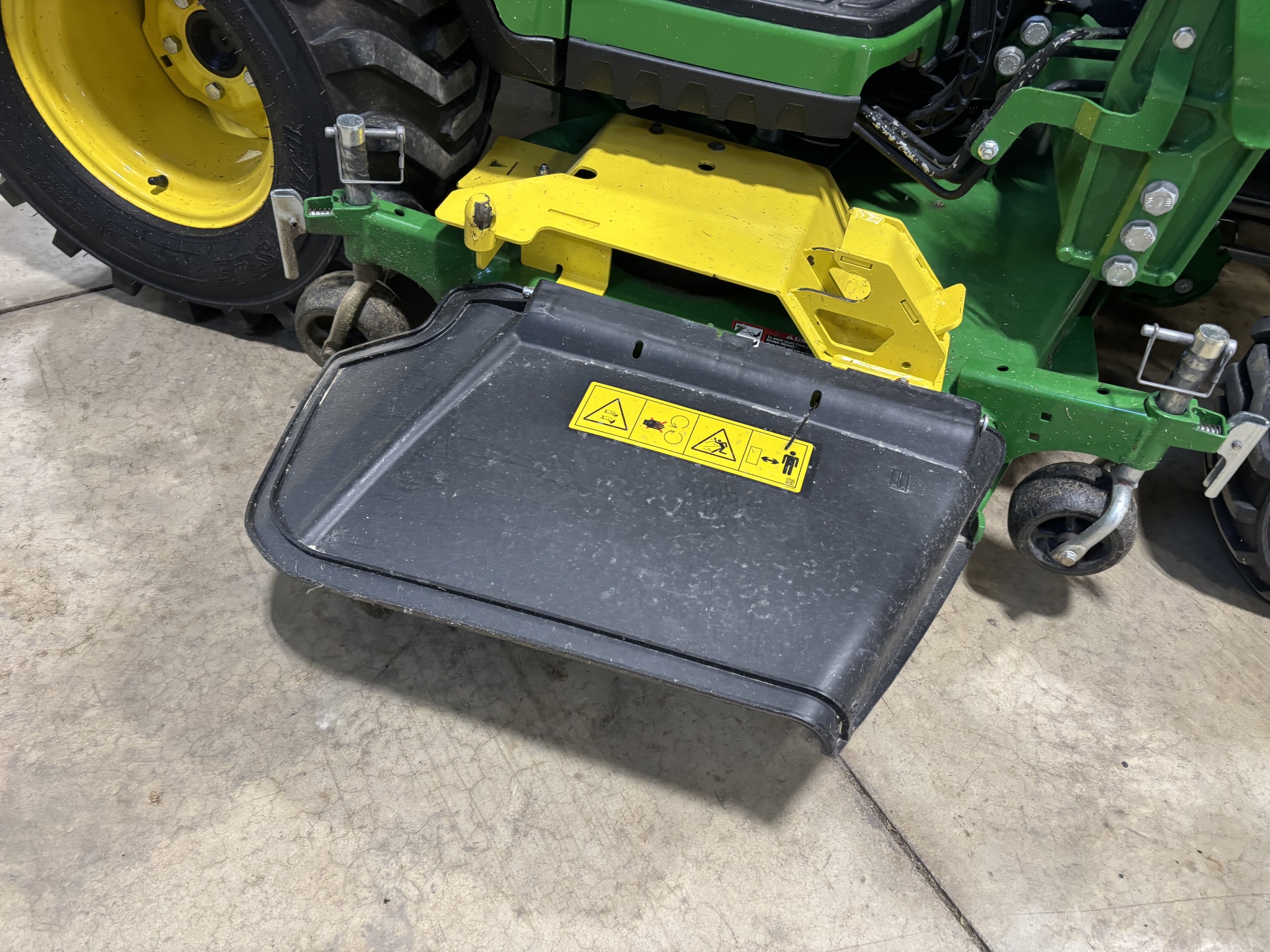 Used 2023 John Deere 1025R Compact Utility Tractors at Koenig Equipment in Botkins, OH - PhotoXL13