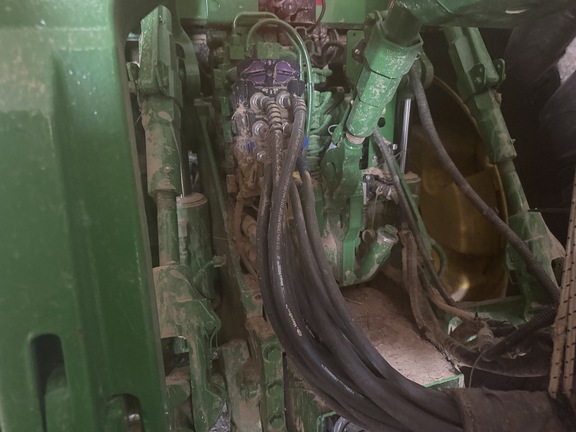 Photo of 2024 John Deere 8R 310