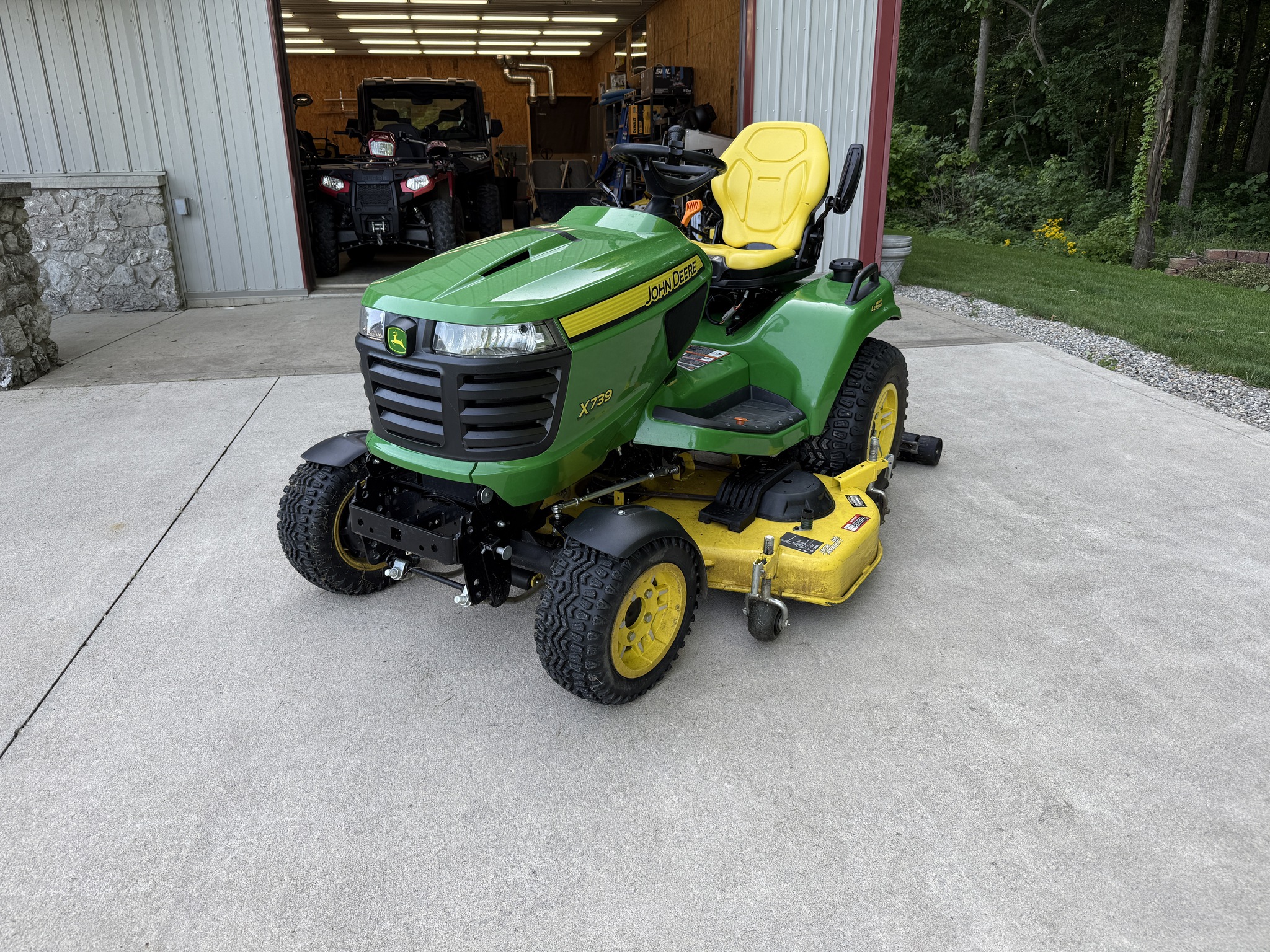 2022 John Deere X739 Image 1