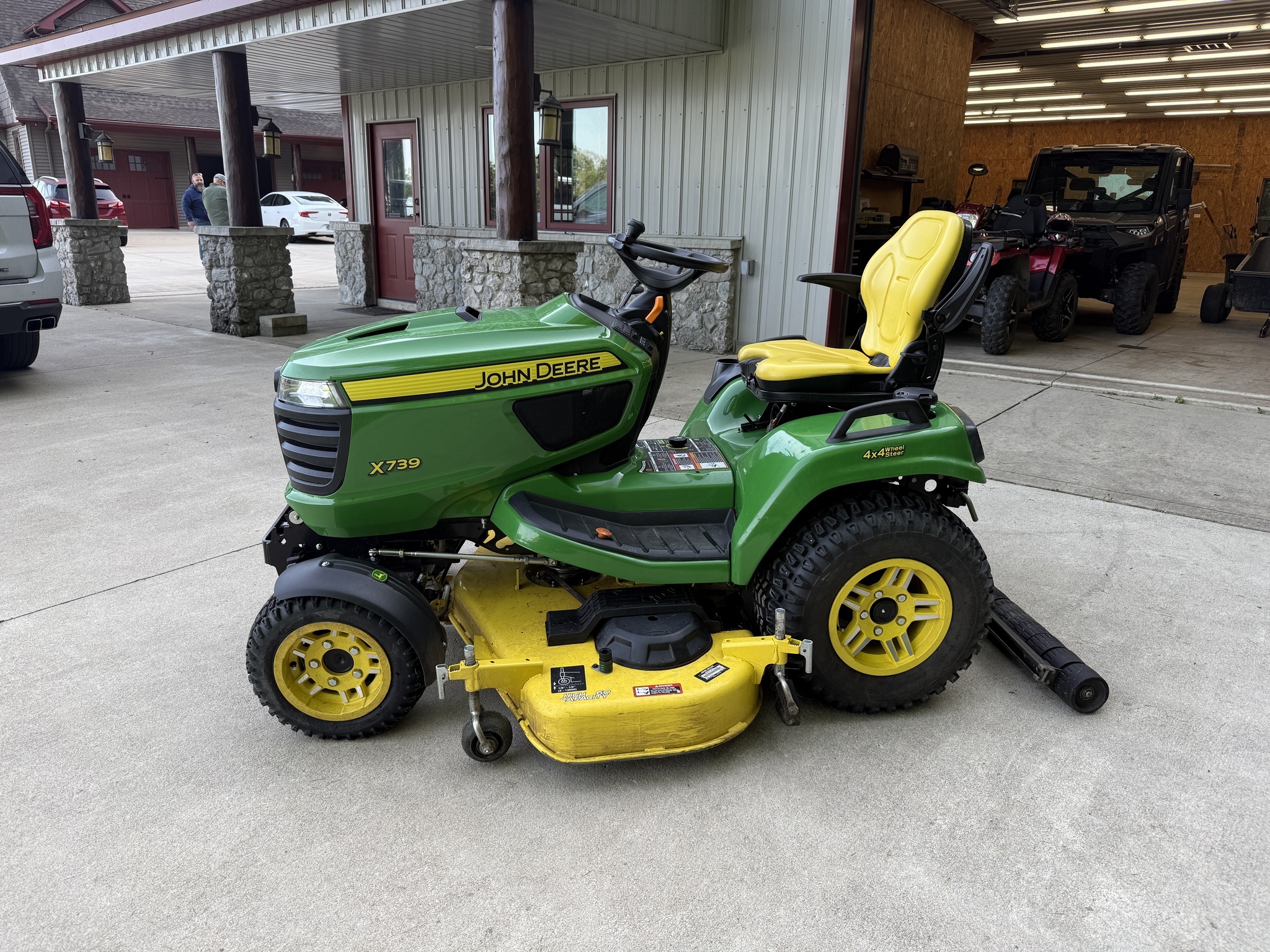 2022 John Deere X739 Image 3