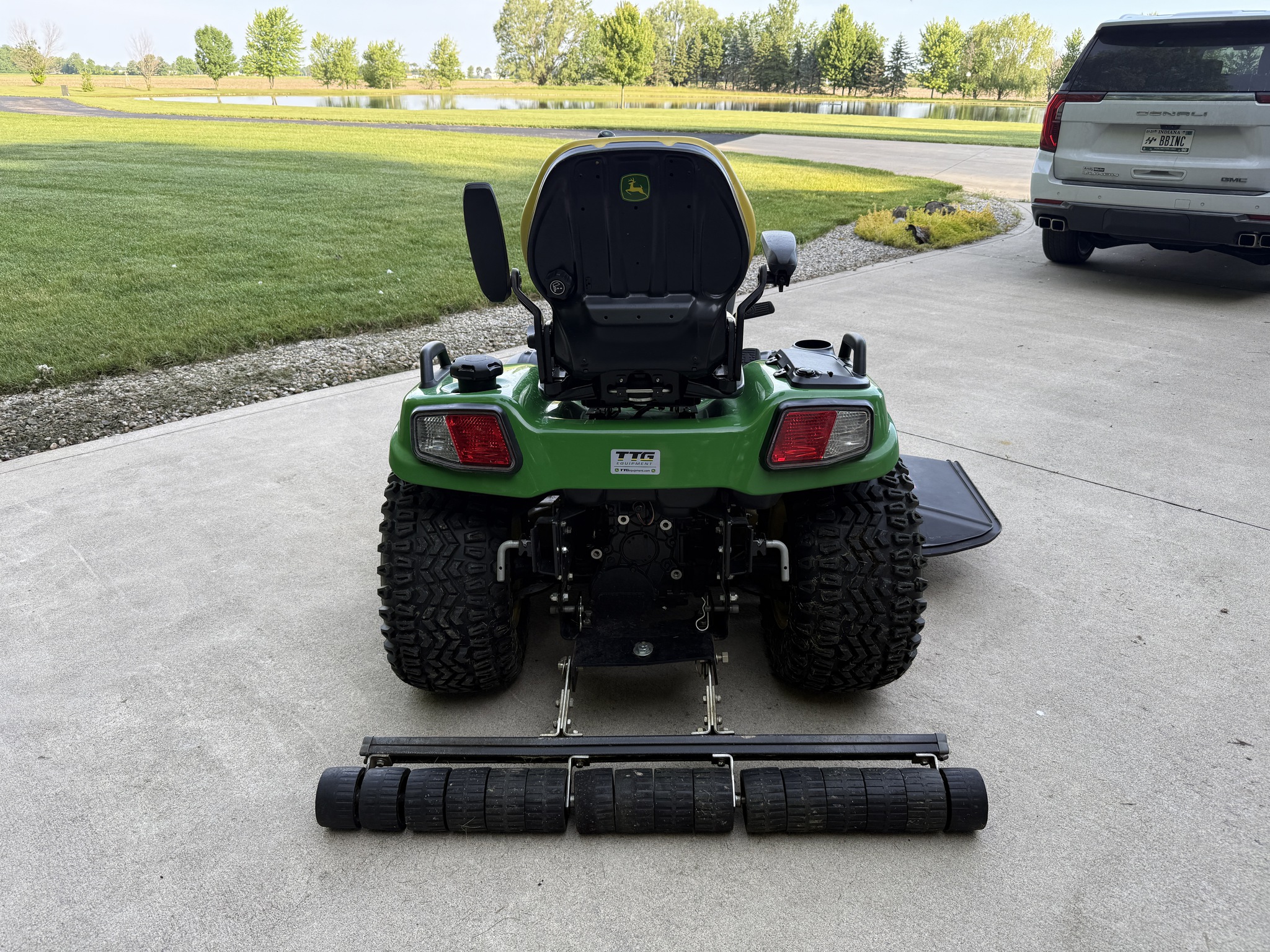 2022 John Deere X739 Image 7
