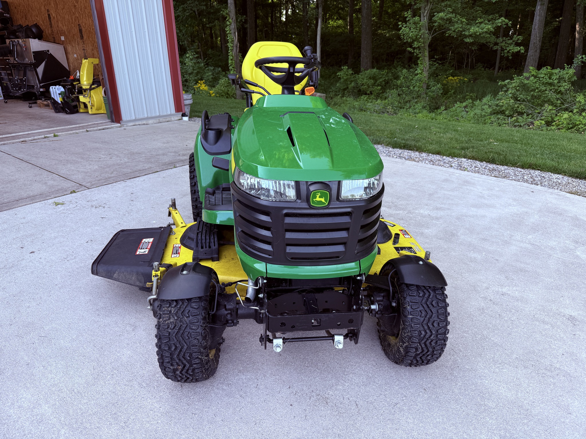 2022 John Deere X739 Image 14
