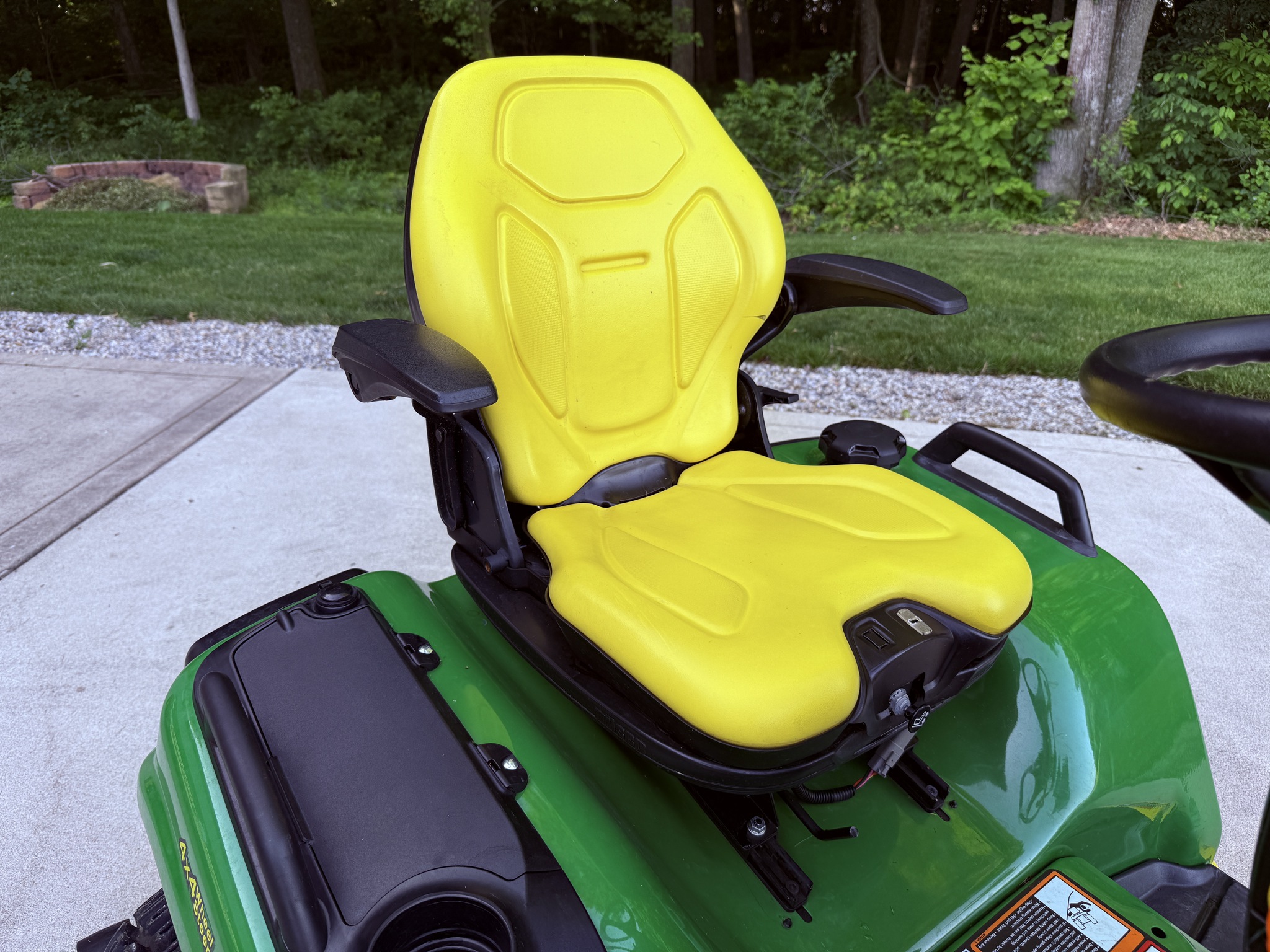 2022 John Deere X739 Image 15