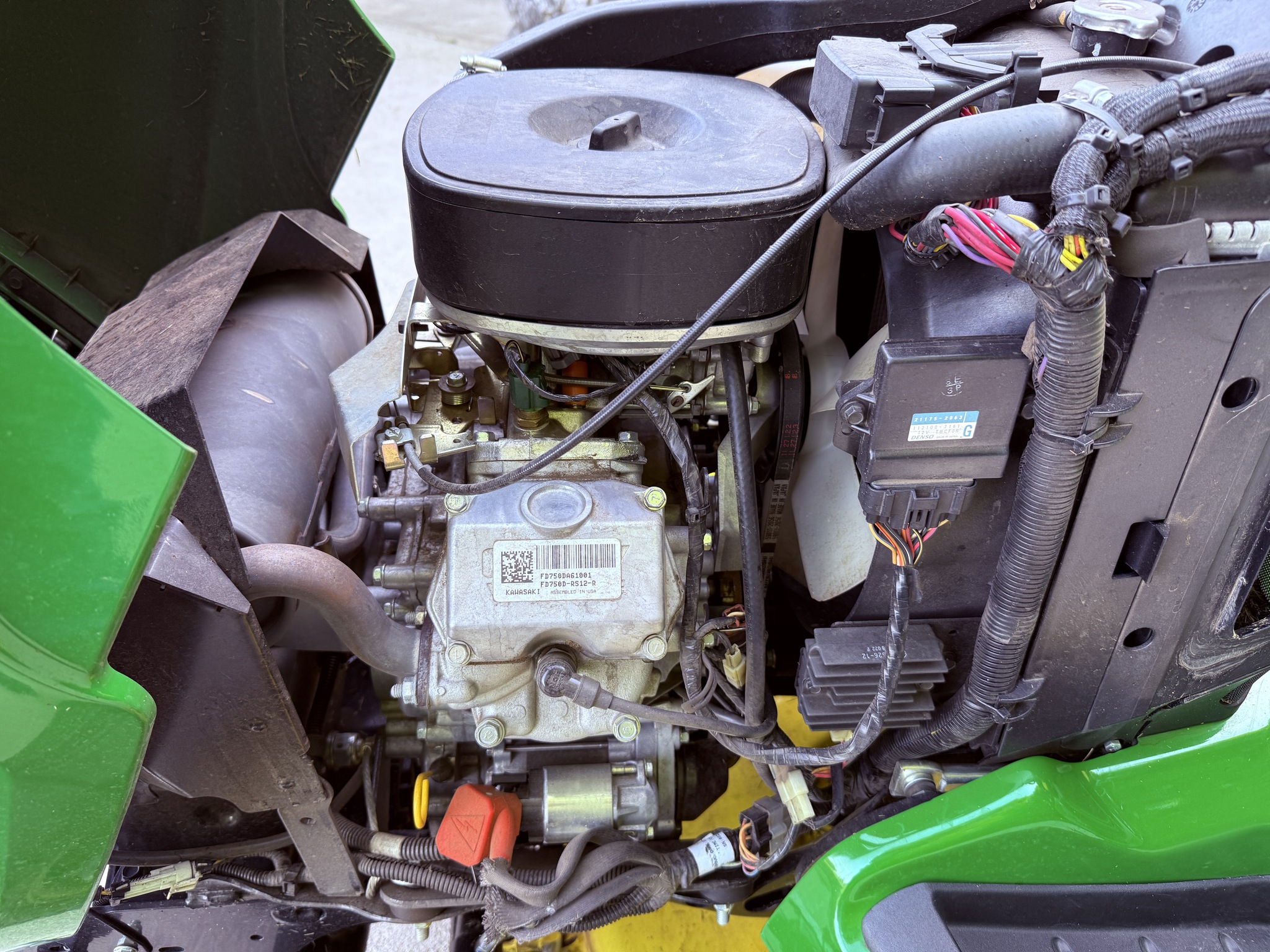 2022 John Deere X739 Image 19