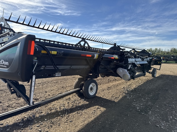 Used 2015 MacDon FD75-40 Combine Platforms at Horizon Ag & Turf in Vermilion, AB - Photo7