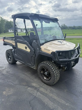 Photo of 2022 John Deere XUV 835M