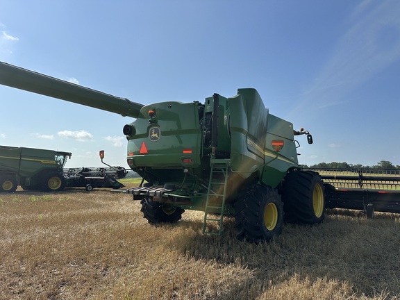 Photo of 2018 John Deere S780
