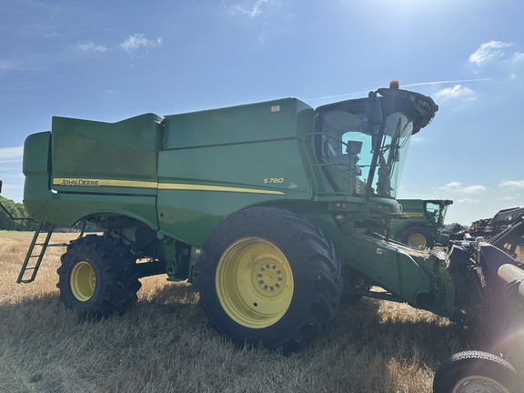 Photo of 2018 John Deere S780