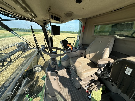Photo of 2018 John Deere S780
