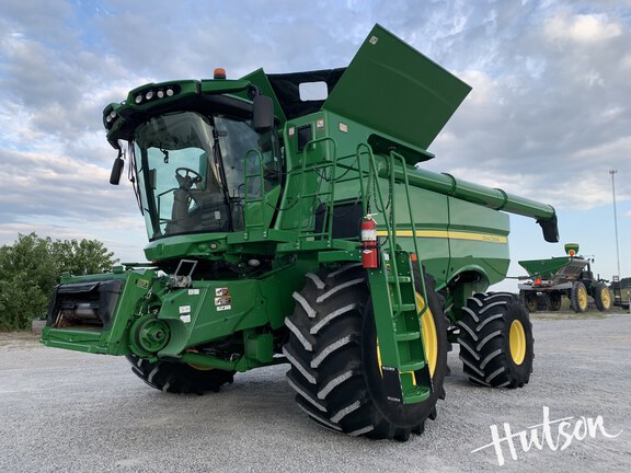 Photo of 2018 John Deere S780