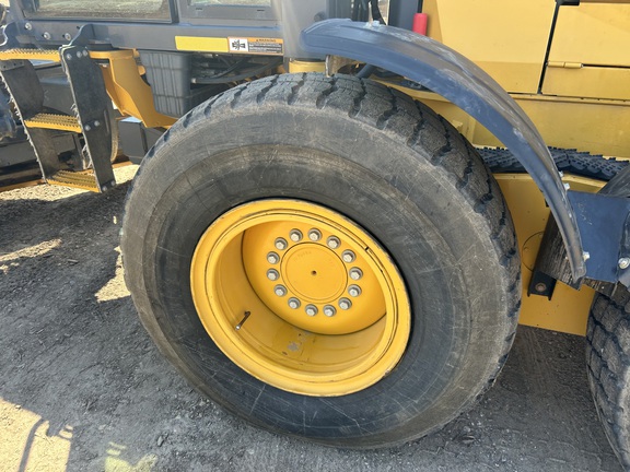 2019 John Deere 672G