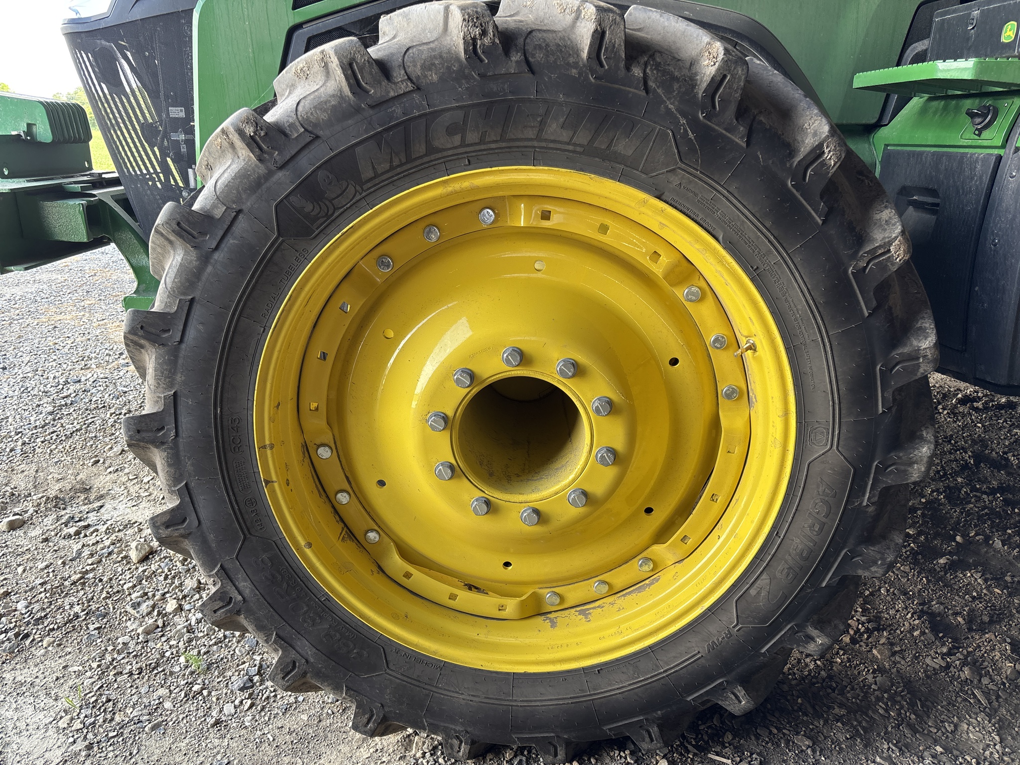 Used 2026 John Deere 8R 310 Row Crop Tractors at Koenig Equipment in Urbana, OH - PhotoXL6