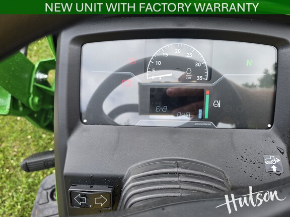 Photo of 2026 John Deere 1025R