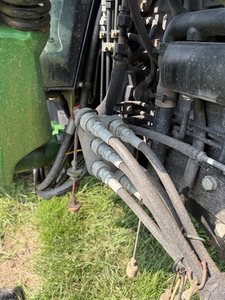 Photo of 2012 John Deere 4720