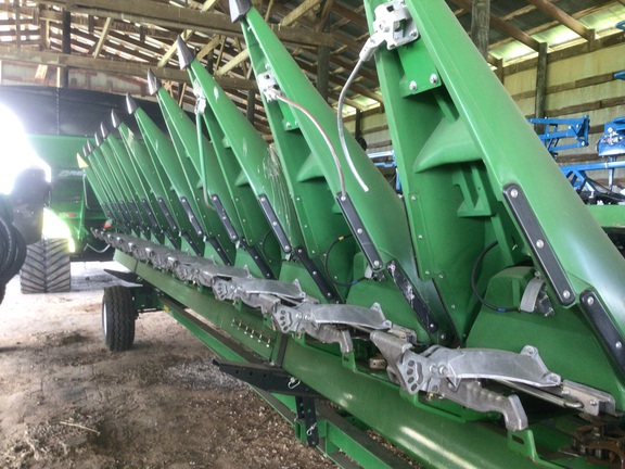 Photo of 2025 John Deere CR 16