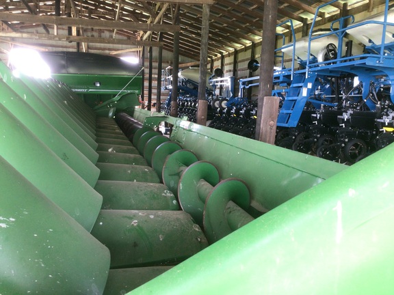Photo of 2025 John Deere CR 16