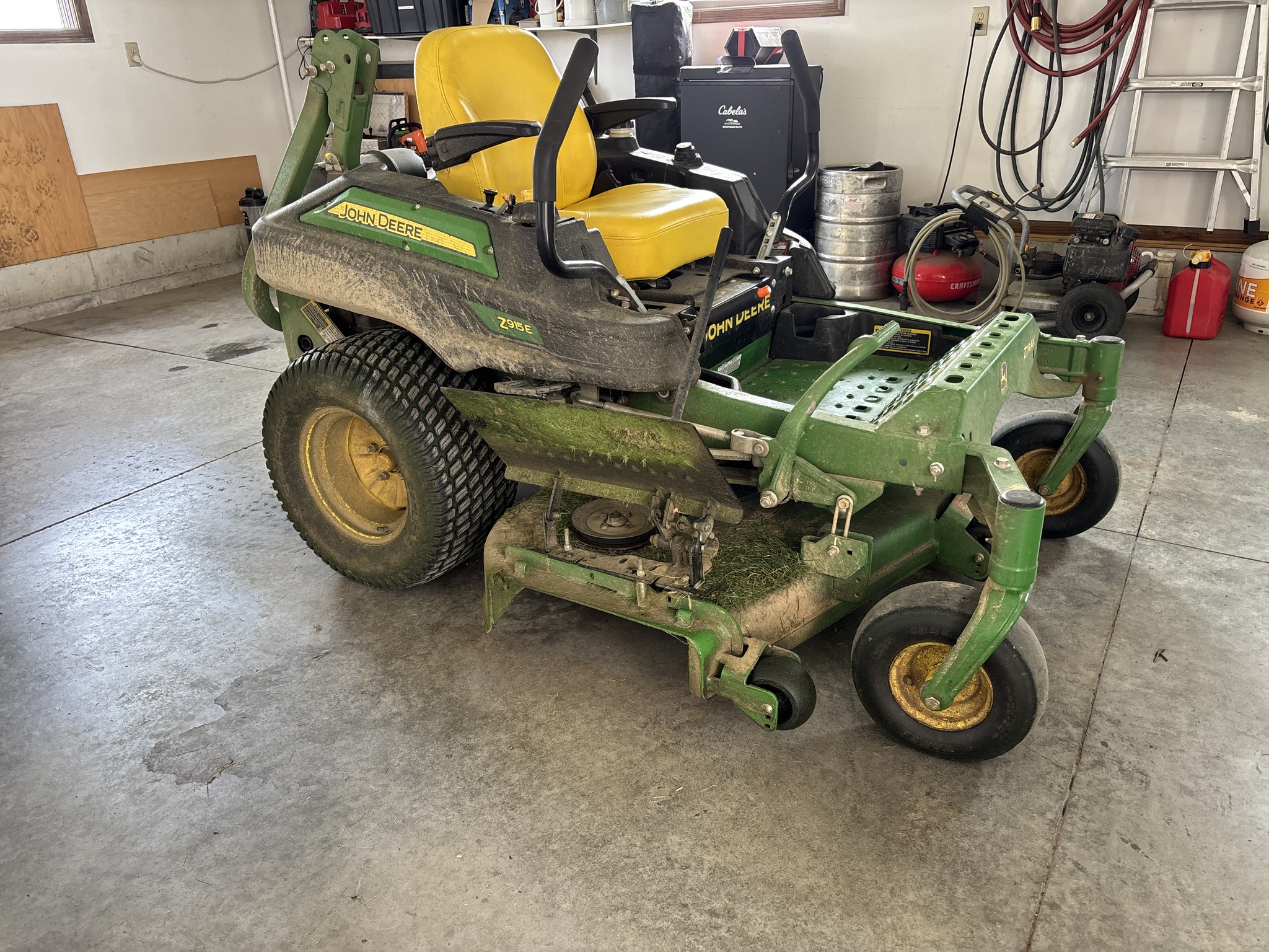 Used 2017 John Deere Z915E Zero Turn Mowers at Koenig Equipment in Urbana, OH - PhotoXL5