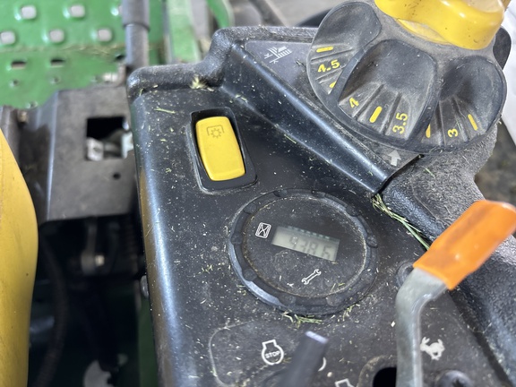 Used 2017 John Deere Z915E Zero Turn Mowers at Koenig Equipment in Urbana, OH - Photo8