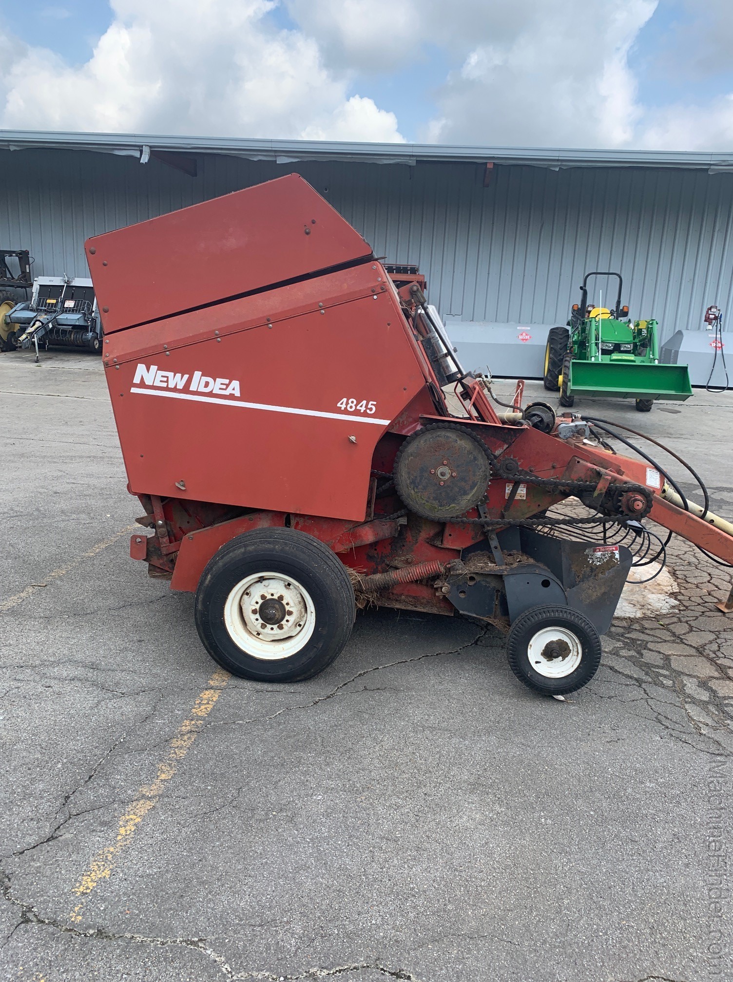 1998 New Idea 4845 Image 3