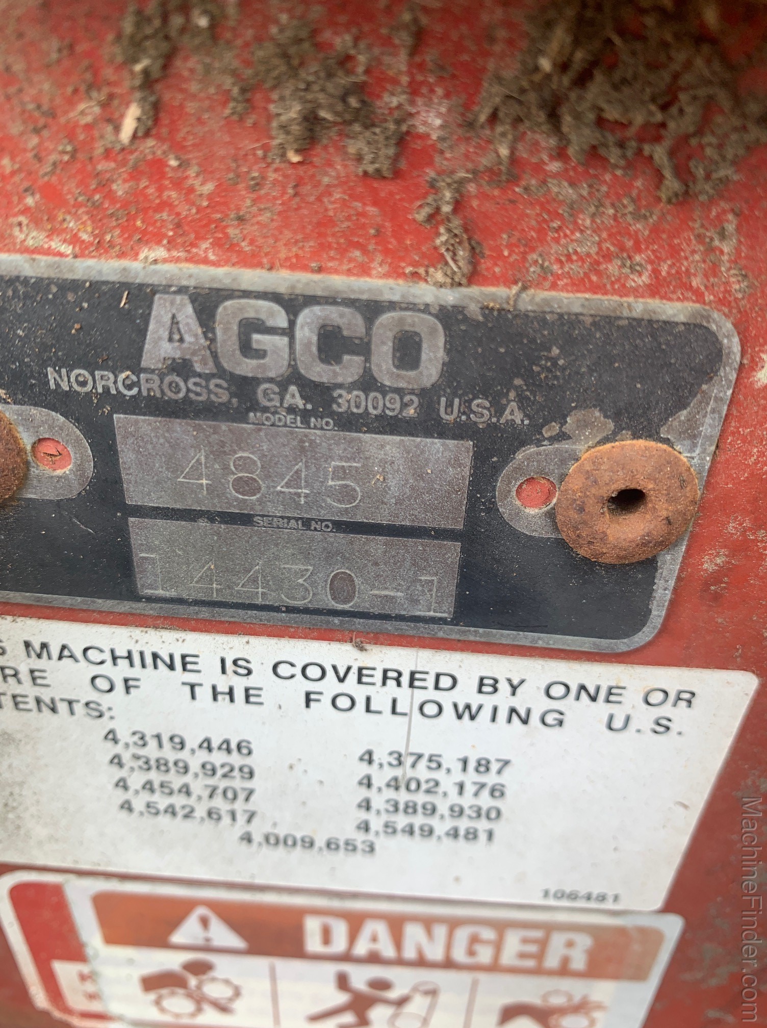 1998 New Idea 4845 Image 7