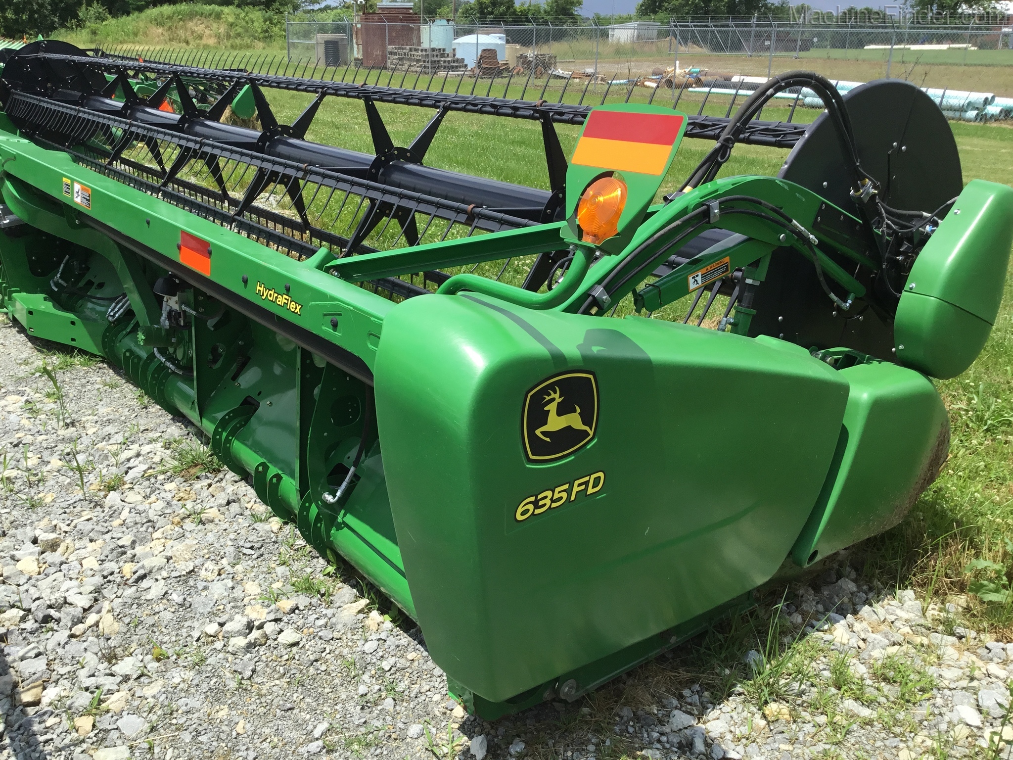 2013 John Deere 635FD Image 2