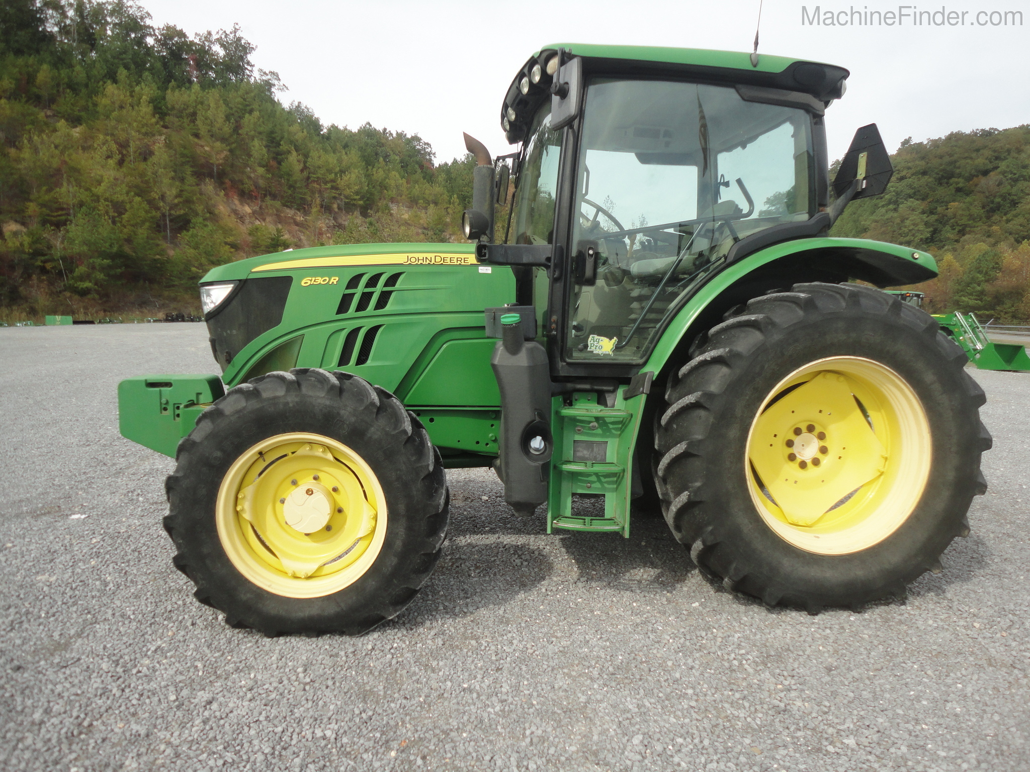 2016 John Deere 6130R Image 3
