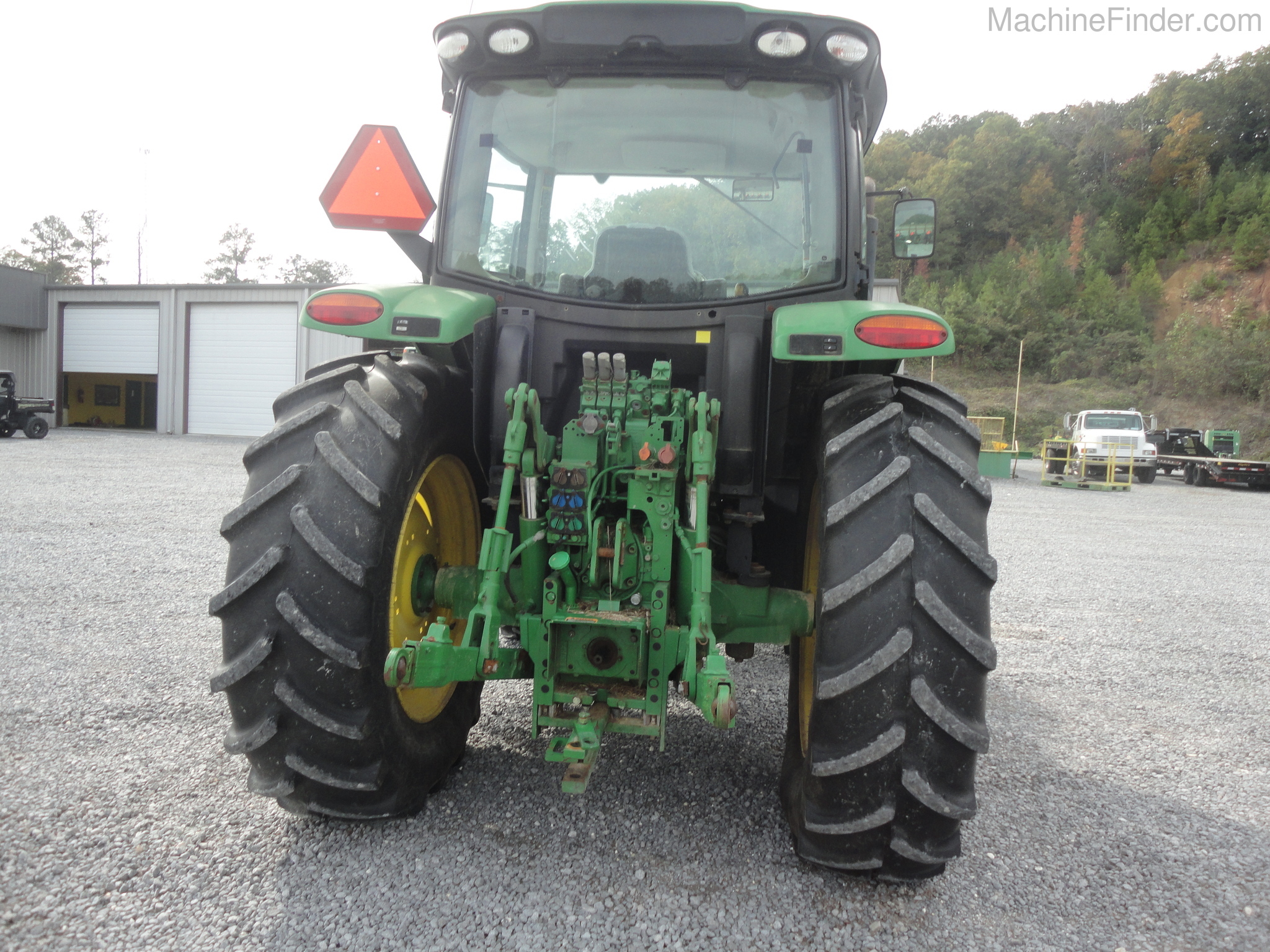 2016 John Deere 6130R Image 4