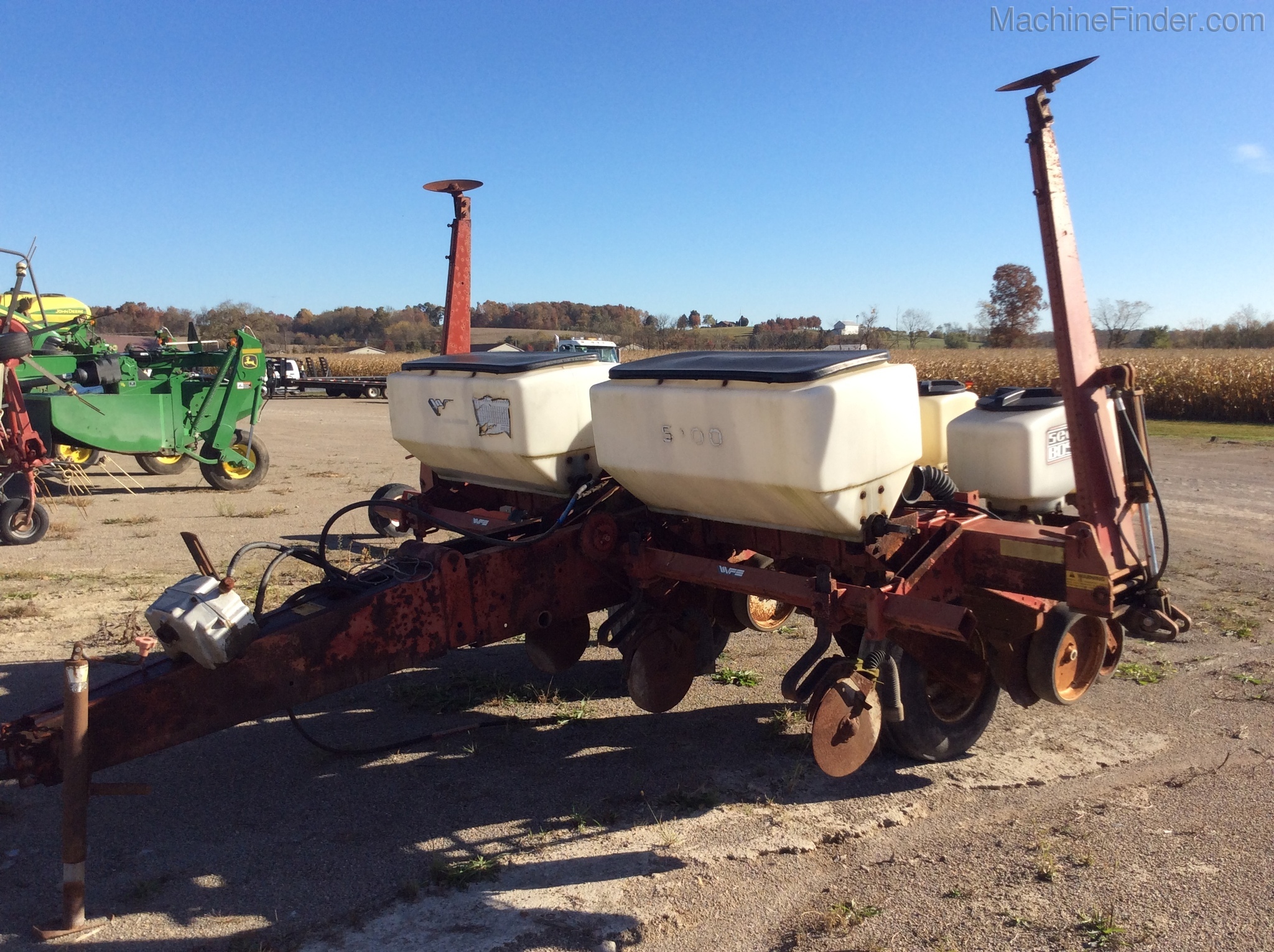 1980 White WT 4 ROW Image 6