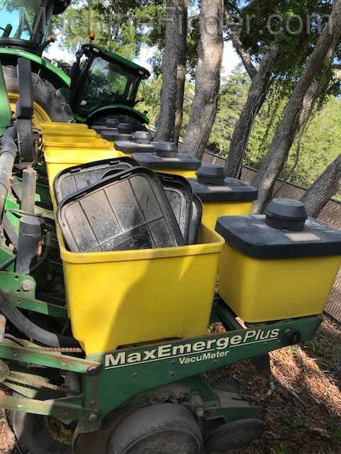 1998 John Deere 1750 Image 4