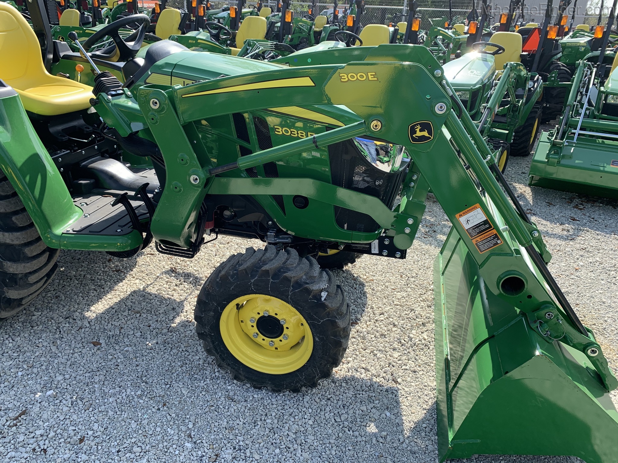 2020 John Deere 3038E Image 2