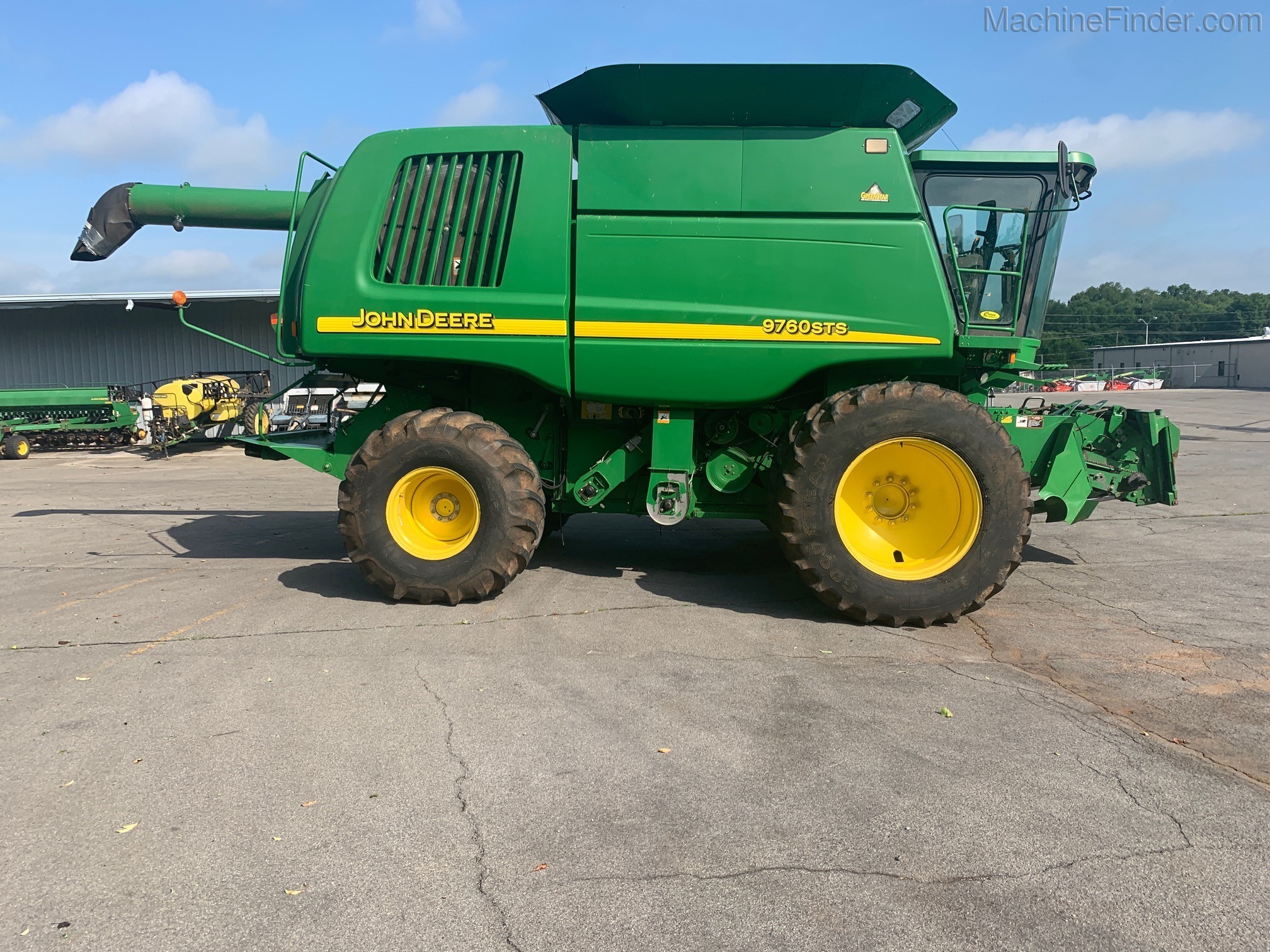 2004 John Deere 9760 STS Image 2