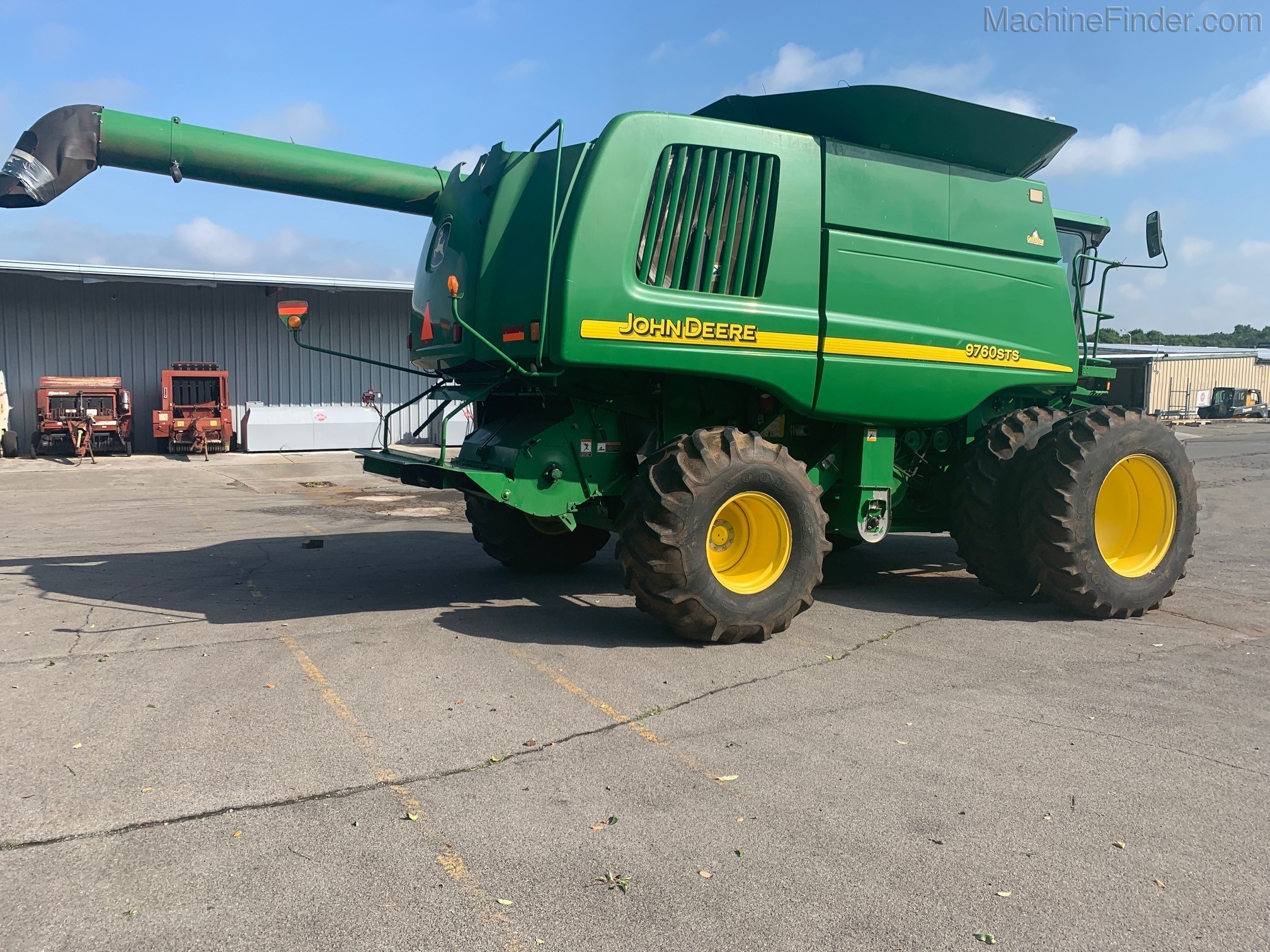 2004 John Deere 9760 STS Image 3
