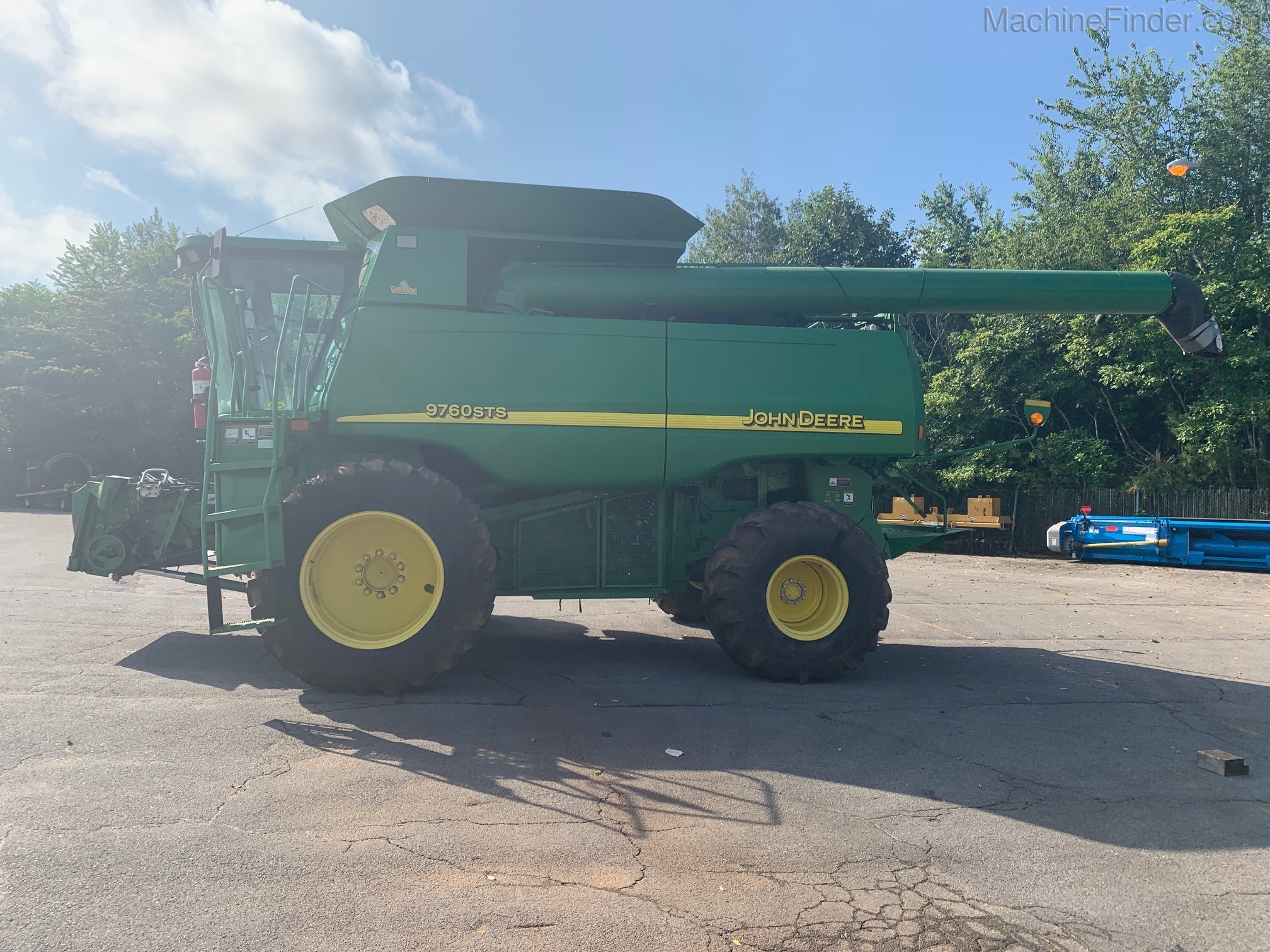 2004 John Deere 9760 STS Image 1