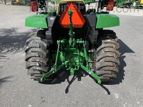 2020 John Deere 3035D Image 8