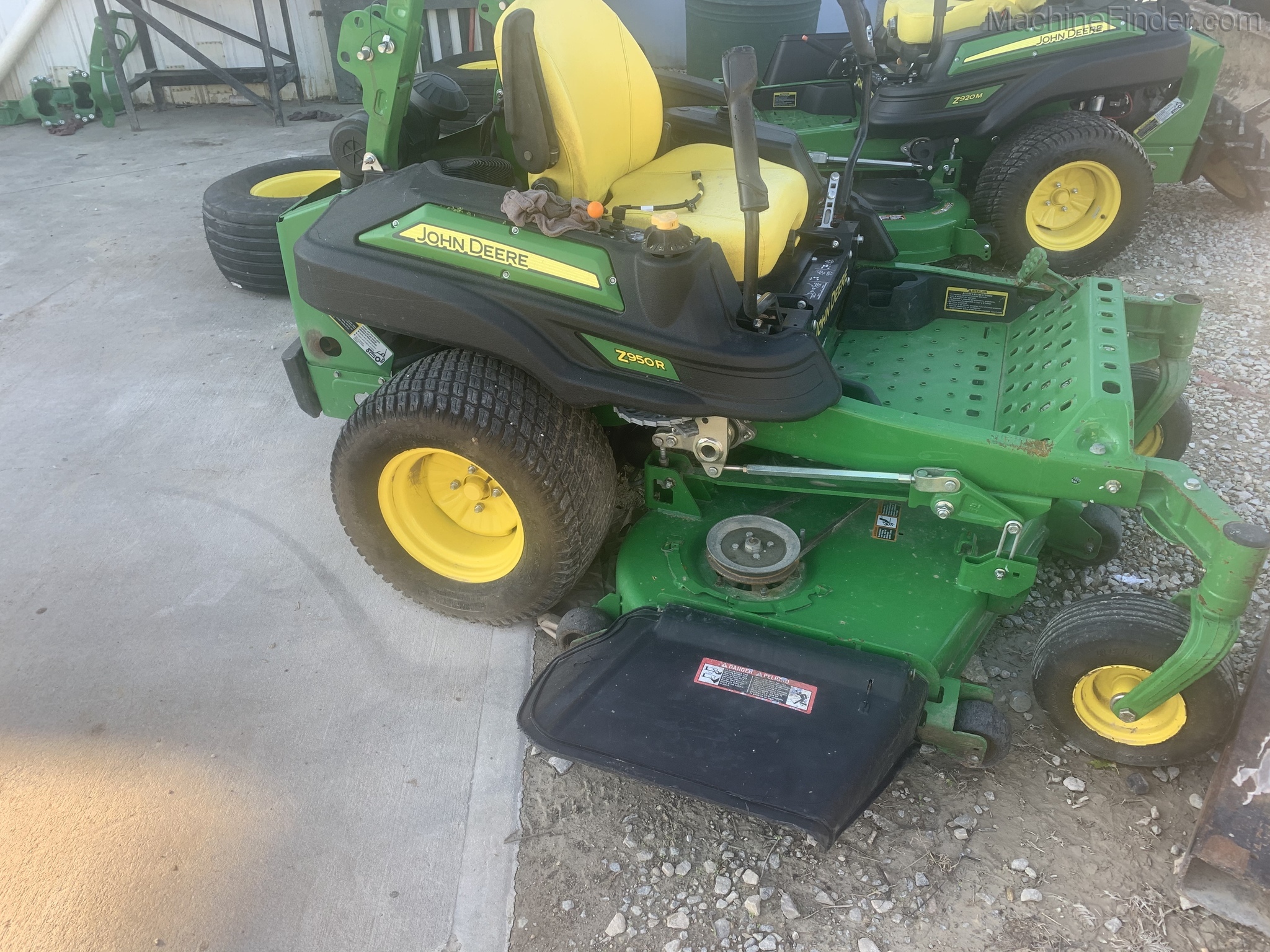 2016 John Deere Z950R Image 3
