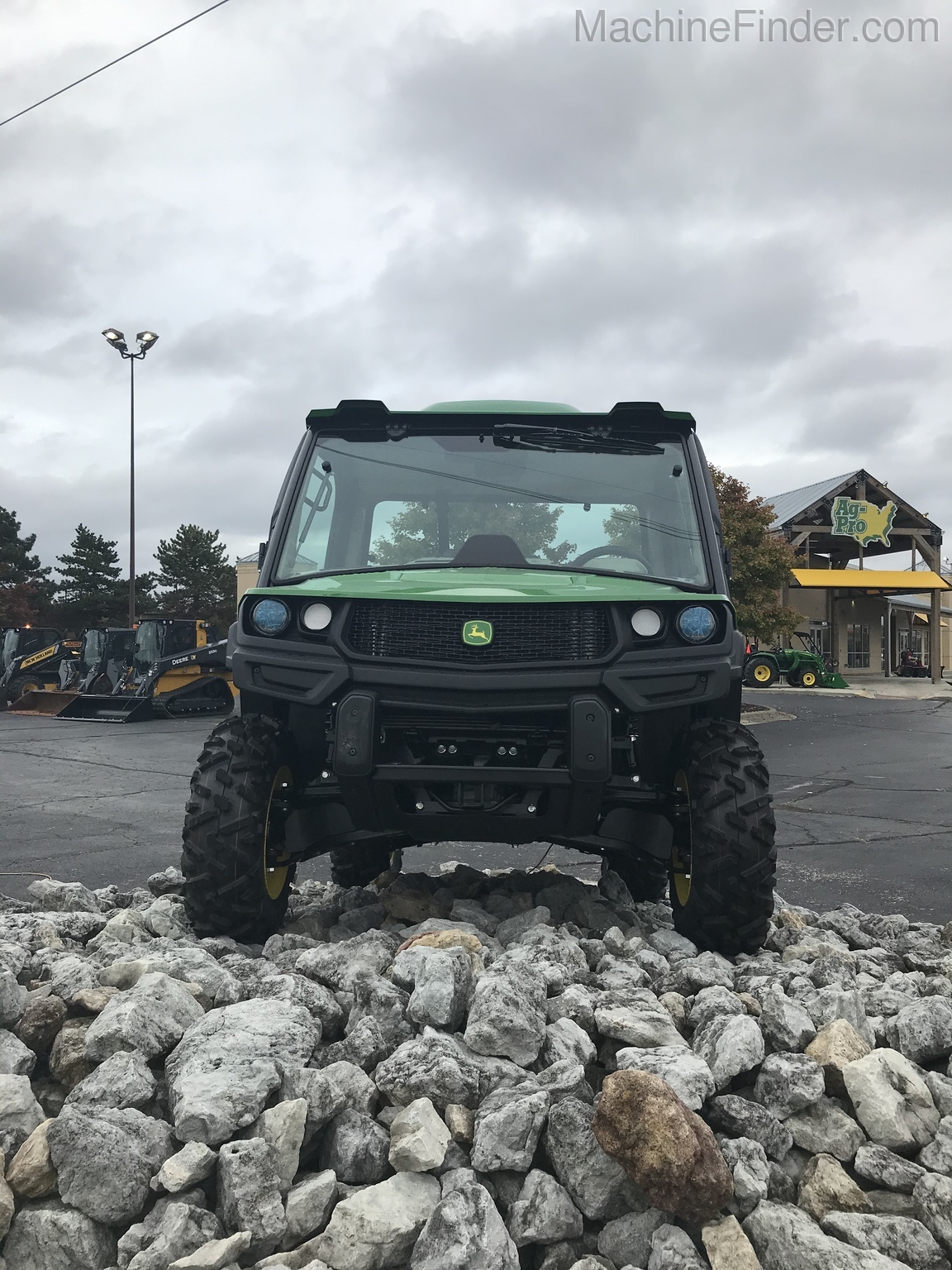 2020 John Deere XUV835R Image 3