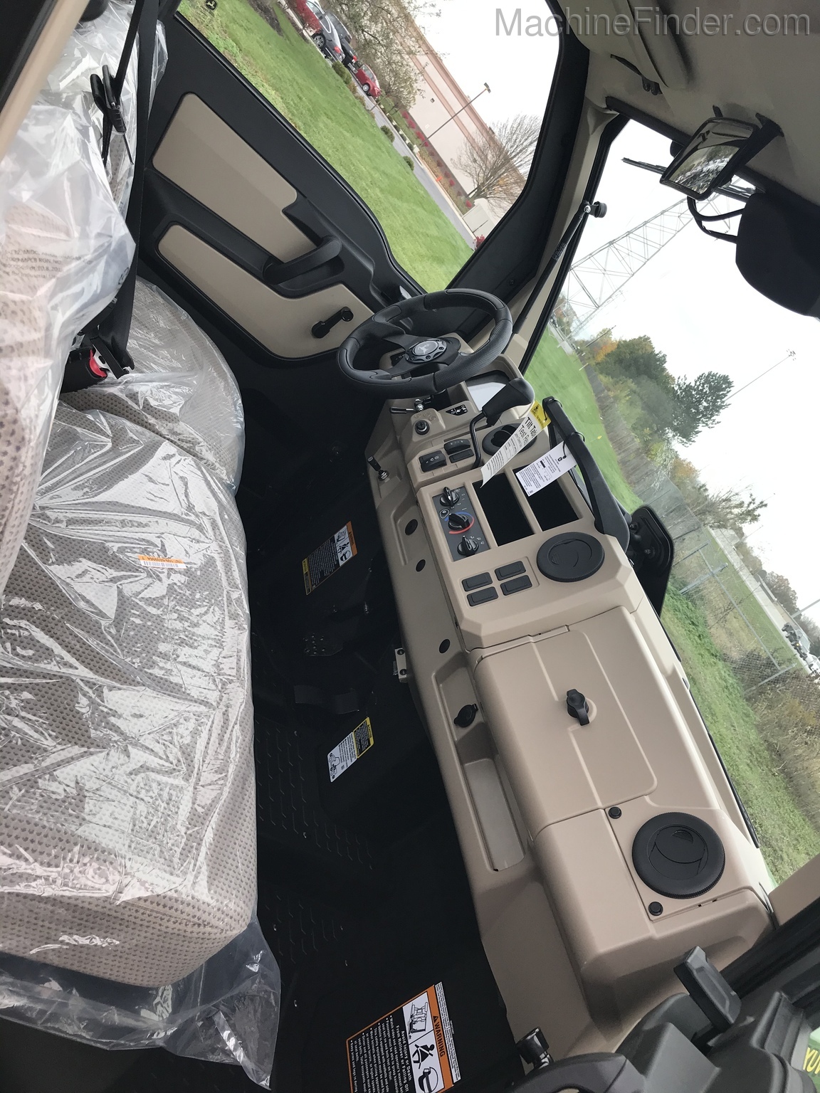 2020 John Deere XUV835R Image 5