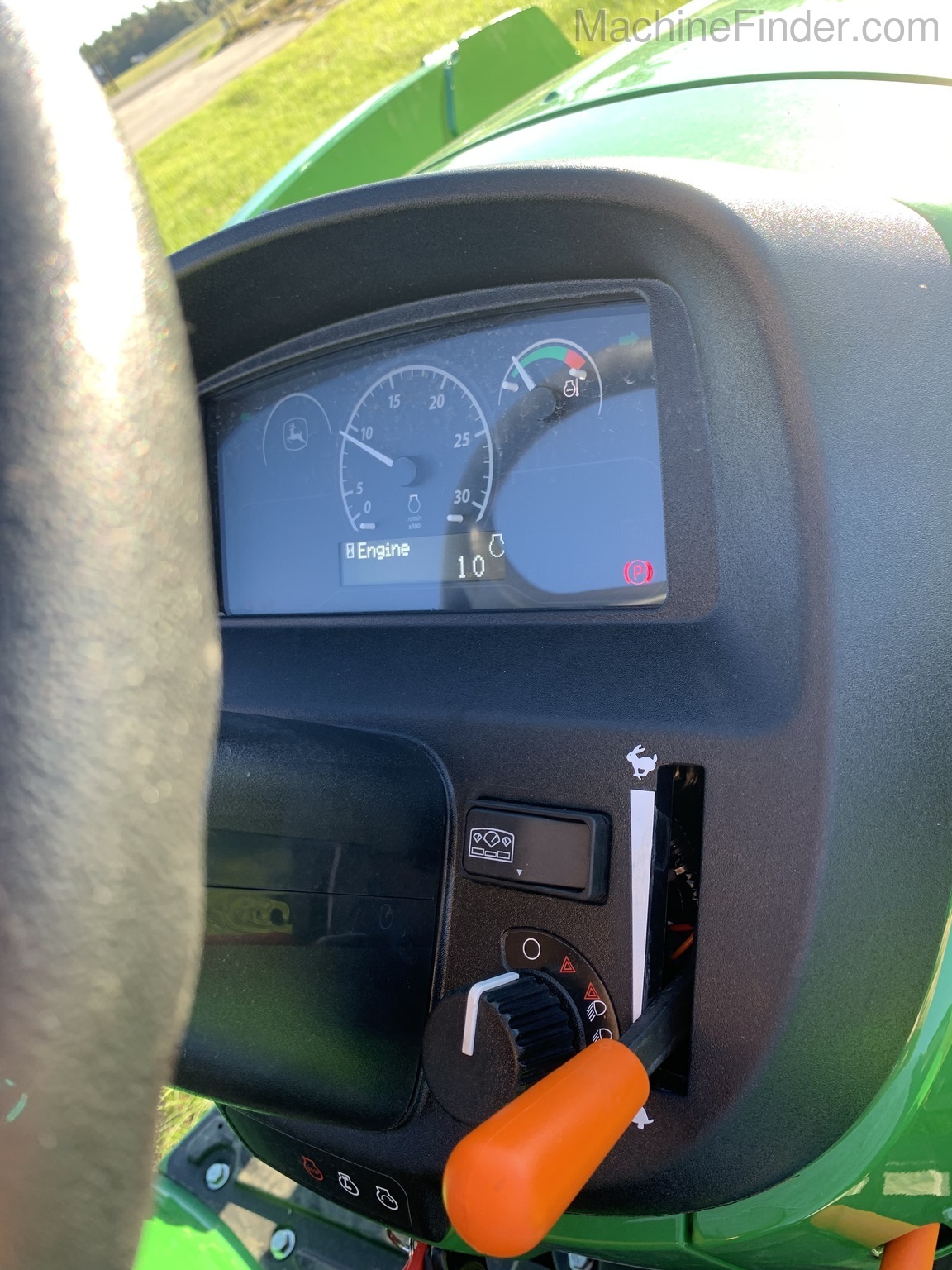 2020 John Deere 3043D Image 12