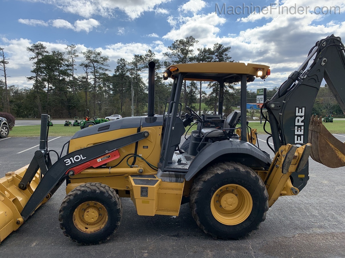 2017 John Deere 310L Image 4