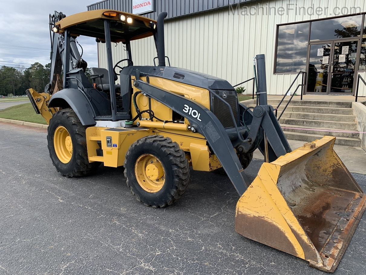 2017 John Deere 310L Image 2