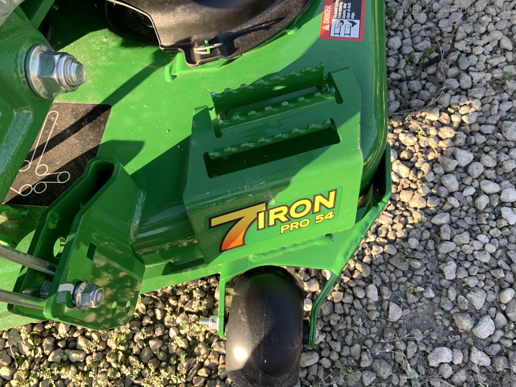 2020 John Deere Z920M Image 5