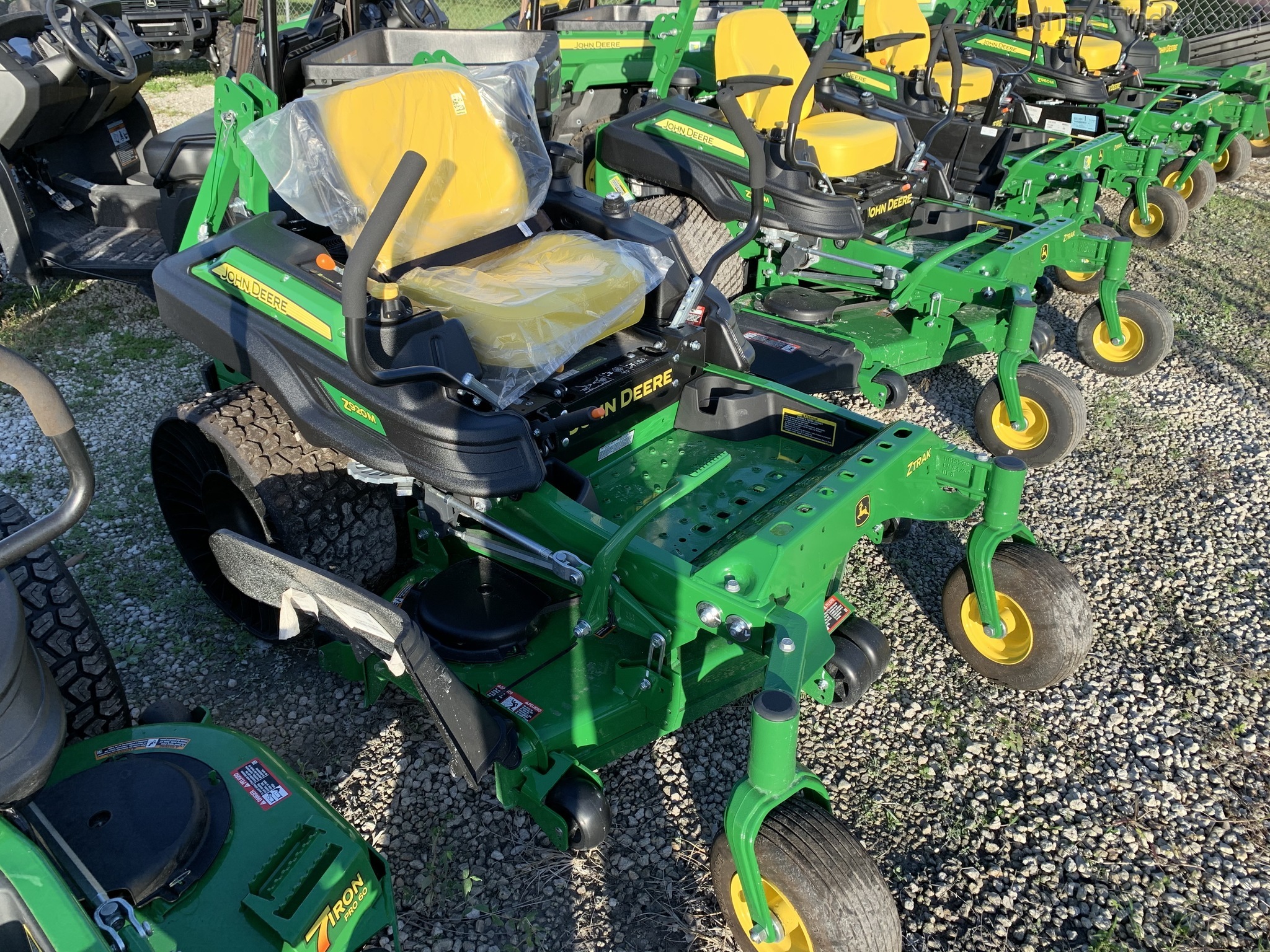 2020 John Deere Z920M Image 2