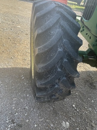 2004 John Deere 7420 Image 4