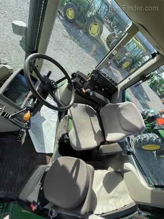 2004 John Deere 7420 Image 9