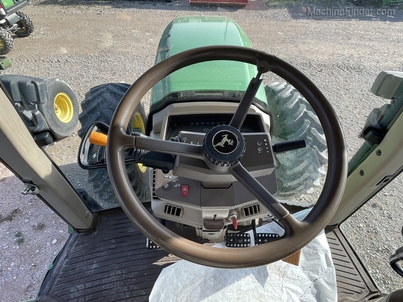 2004 John Deere 7420 Image 12