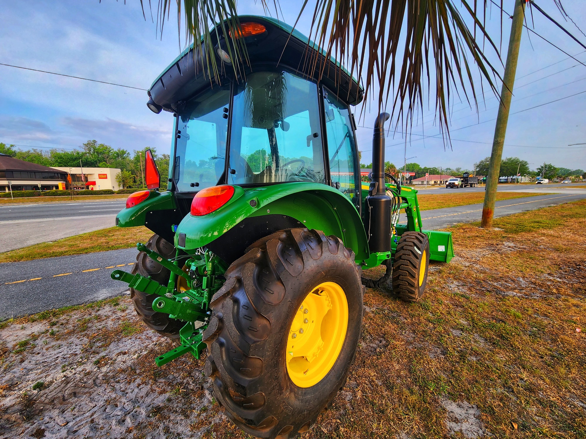 2023 John Deere 5090E Image 6