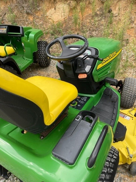 2002 John Deere X485 Image 4