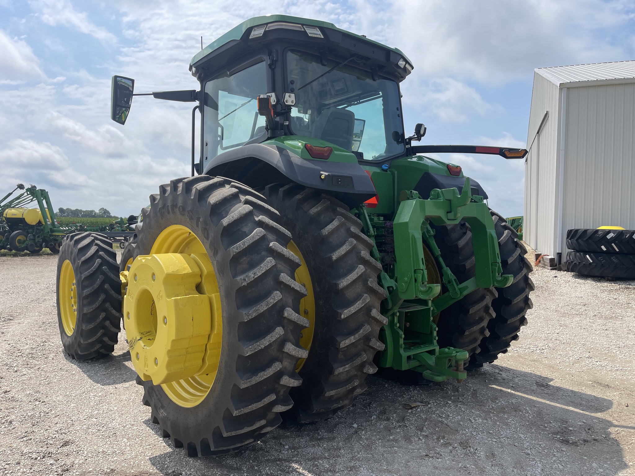  2023 John Deere 8R 370 at Heritage Tractor in Roanoke, IL